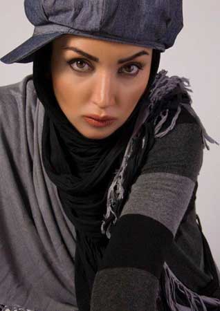 بیوگرافی روناک یونسی/تصاویر