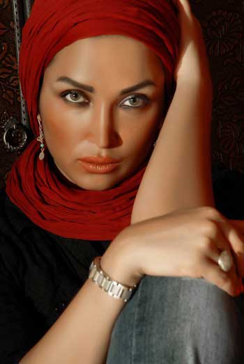 بیوگرافی روناک یونسی/تصاویر