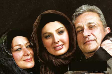 عکس های جدید نیوشا ضیغمی در کنار خانواده اش