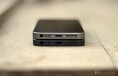 مقایسه رنگ آیفون 5S خاکستری و آیفون 5 مشکی
