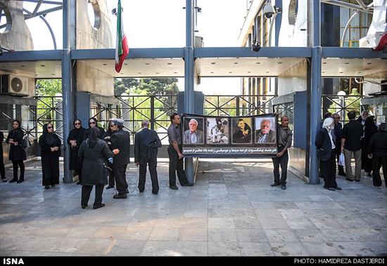تشییع جنازه بازیگری که بعد از 3 روز جنازه&zwnj;اش پیدا شد
