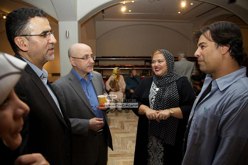 جدید ترین عکس های بازیگران در پشت صحنه تئاتر ترانه های قدیمی (2)