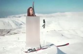 برهنه شدن قهرمان اسکی زنان جنجال آفرید
