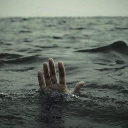 مرگ تلخ دختر جوان در دریاچه ، پدر و برادر برای نجاتش غرق شدند