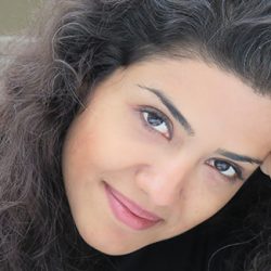 مجری زن شبکه من و تو همجنس گرایی اش را علنی کرد