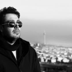 محسن چاوشی عزادار شد / عکس