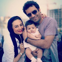 عکس دیدنی منوچهر هادی و یکتا ناصر در کنار دخترشان