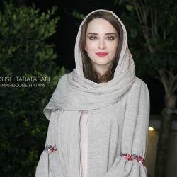 عکس/ تیپ بهنوش طباطبایی در اکران مردمی فیلم گذر موقت