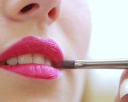 پرسش و پاسخ های مهم در مورد انتخاب و خرید رژ لب