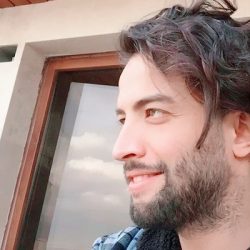 عکس جدید بنیامین و همسرش شایلی در آسانسور