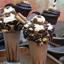 آموزش تهیه میلک شیک شکلاتی