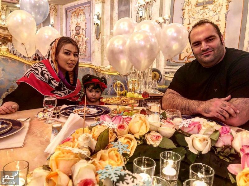 عکس های بهداد سلیمی و همسر و دخترش در رستوران لاکچری