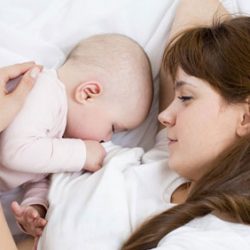 شیر خوردن نوزاد در شب چند بار باید باشد؟