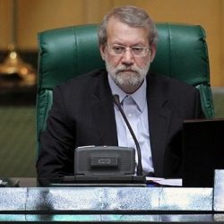 علی لاریجانی برای یک سال دیگر رئیس مجلس باقی ماند