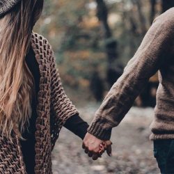 حقیقت عشق در یک نگاه چیست