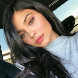 عکسها و بیوگرافی کایلی جنر مدل 20 ساله معروف آمریکایی
