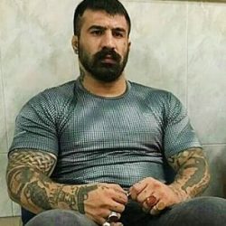 عکس وحید مرادی قبل از خاکسپاری