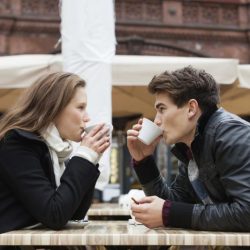 با نشانه های عشق زبان بدن پسرانه آشنا شوید