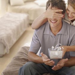 چگونه برای همسرمان جشن تولد بگیریم