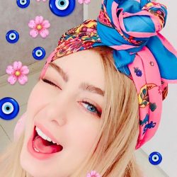 سحر قریشی با میکاپ جدید و سنتی