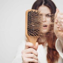 پیشگیری از ریزش مو با این روش های ساده