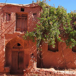 آشنایی با روستای ده سرخ آخرین قدمگاه امام رضا (ع)