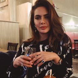 اینستاگرام ایشا گوپتا + بیوگرافی ایشا گوپتا