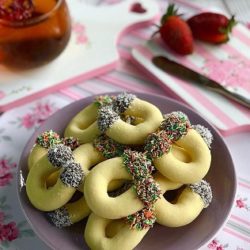 طرز تهیه شیرینی اشکی یا نعلی