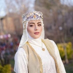 عکسها و بیوگرافی بازیگر نقش روژان در سریال نون خ 2
