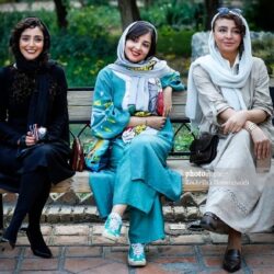 عکس های بازیگران زن در نمایشگاه عکس فیلم درخت گردو با تیپ های متفاوت
