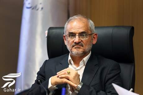 عذرخواهی وزیر آموزش و پرورش به حذف تصویر دختران از جلد کتاب