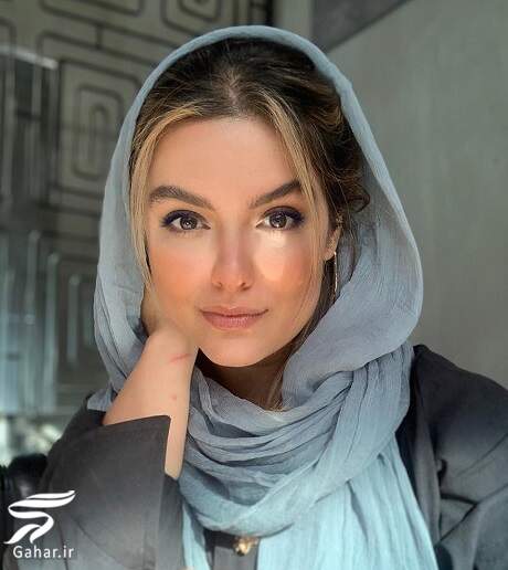 عکسی از کودکی دنیا مدنی و خواهرش