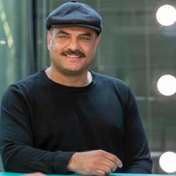 عکس جدید سام درخشانی و فرزندانش