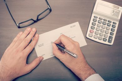 نحوه محاسبه تاخیر تادیه چک در اجرای احکام