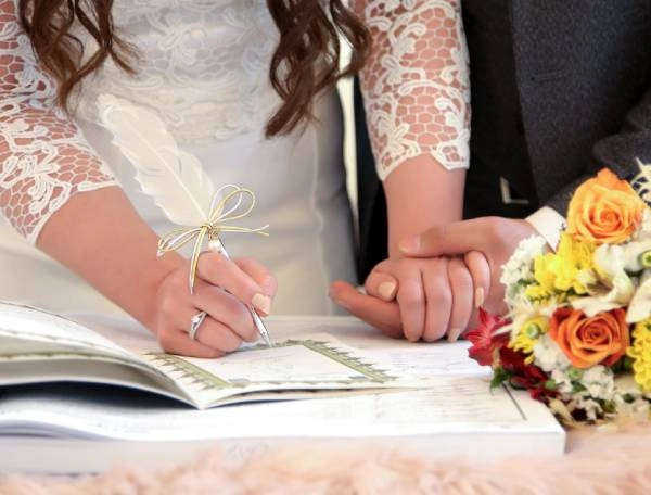 زیباترین جملات بله گفتن عروس سر سفره عقد (جملات خاص، عاشقانه، مذهبی)