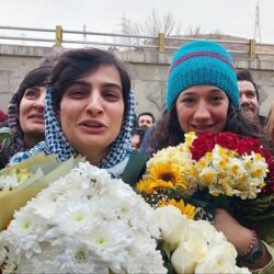 اولین عکس الهه محمدی و نیلوفر حامدی پس از آزادی از زندان 17 ماهه