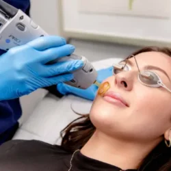 بهترین کلینیک لیزر موهای زائد شیراز کجاست؟