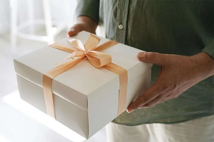 جذاب&zwnj;ترین هدیه خانواده عروس به داماد؛ معرفی هدیه&zwnj;های دیجیتال و برقی برای داماد